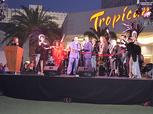 Legends in Concert Opens at the Tropicana - Photo credit: Stephen Thorburn