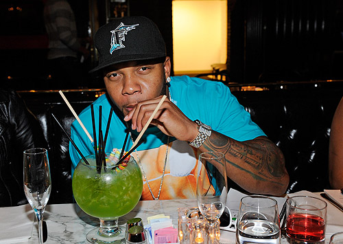 Flo_Rida_with_Sugar_Factorys_Lollipop_Passion_Cocktail