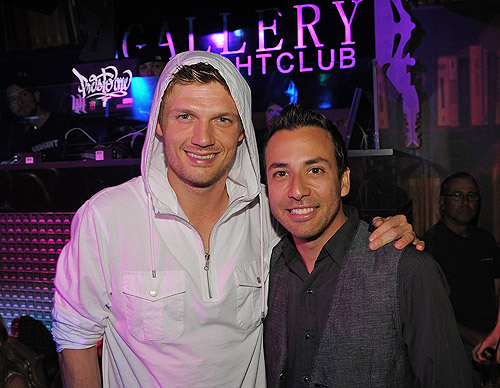 Nick_Carter_and_Howie_Dorough_at_Gallery