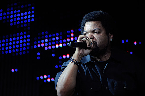 Ice Cube performing