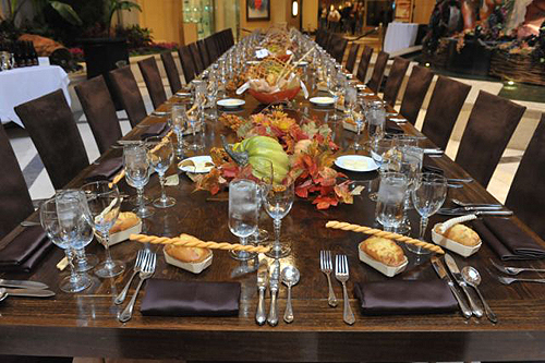 30-foot_table_set_up