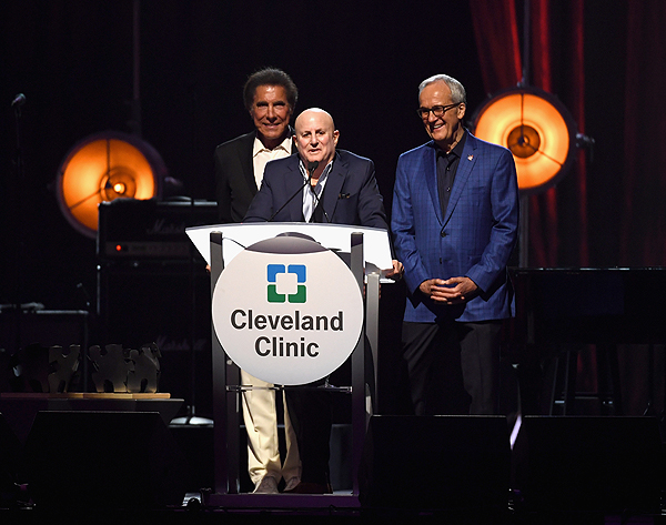 Wynn Resorts Chairman and CEO Steve Wynn honoree and Chairman and CEO of MacAndrews Forbes Inc. Ronald O. Perelman and Keep Memory Alive Co Founder and Chairman Larry Ruvo