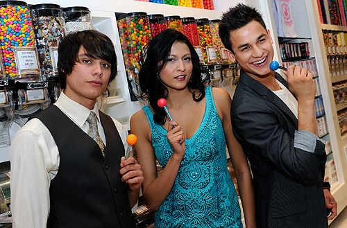 Twilight_Actors_with_Sugar_Factory_Couture_Pops
